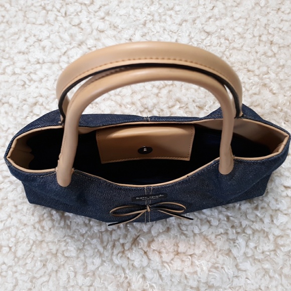 Handbag - Picture 2 of 3